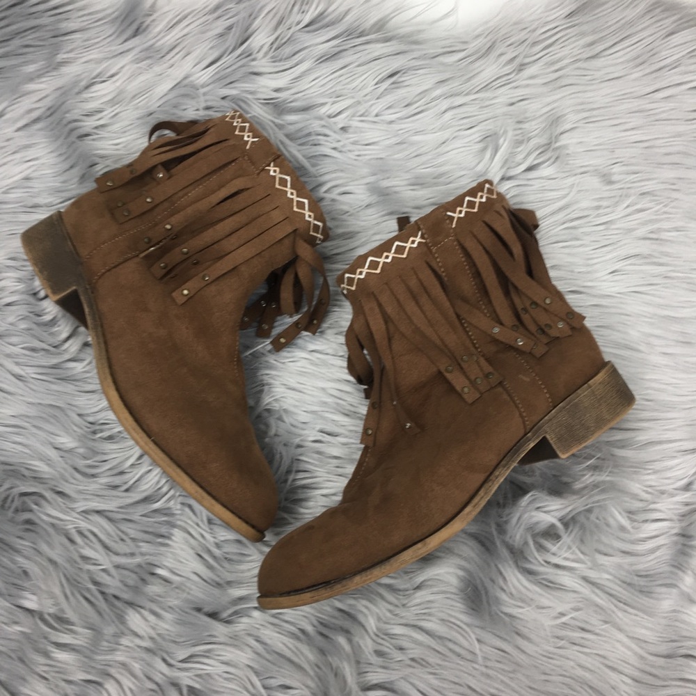 ⭐️Bongo girls ankle booties size 4